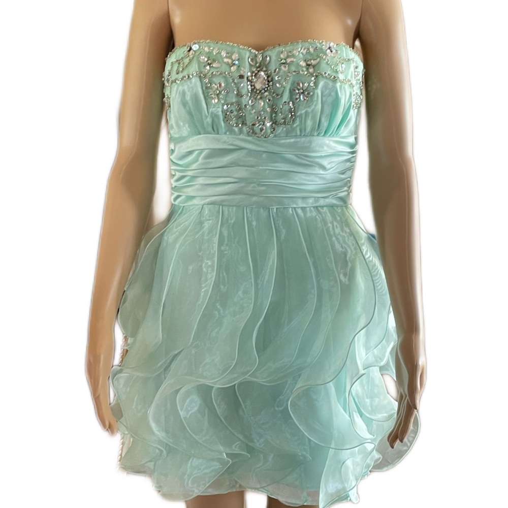 Sea Green Sleeveless Rhinestones Embellished Fit & Flare Dress Size 7/8 Prom